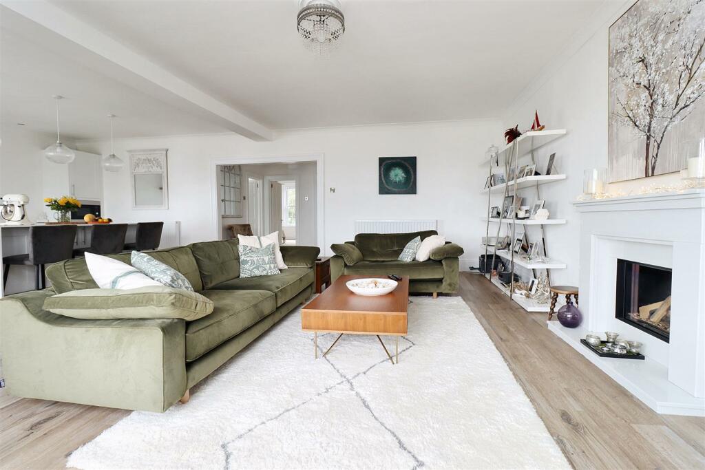 Additional property image - Prime location on Clevedon Seafront