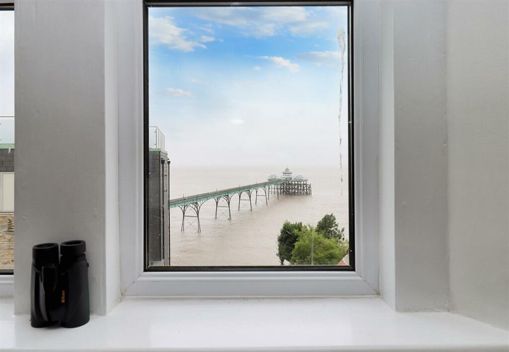 Additional property image - Prime location on Clevedon Seafront