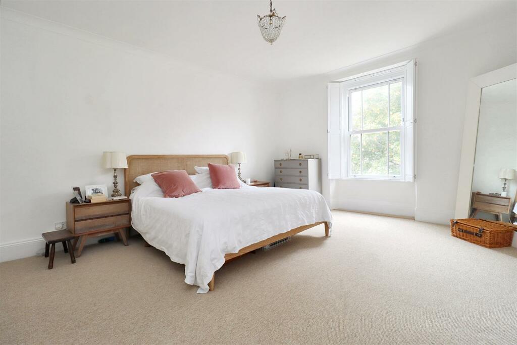 Additional property image - Prime location on Clevedon Seafront