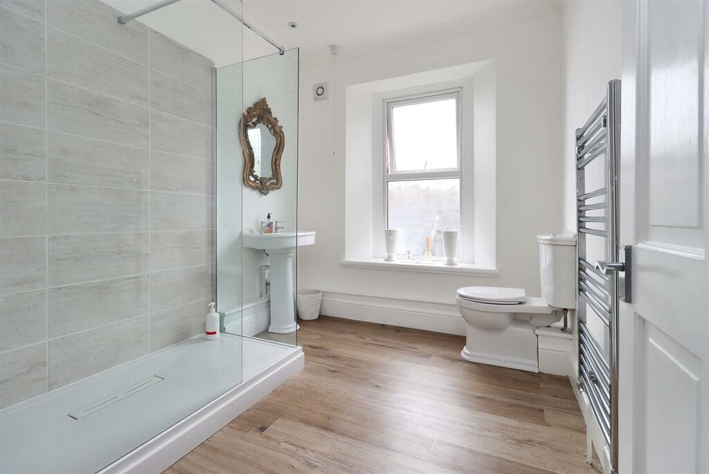 Additional property image - Prime location on Clevedon Seafront