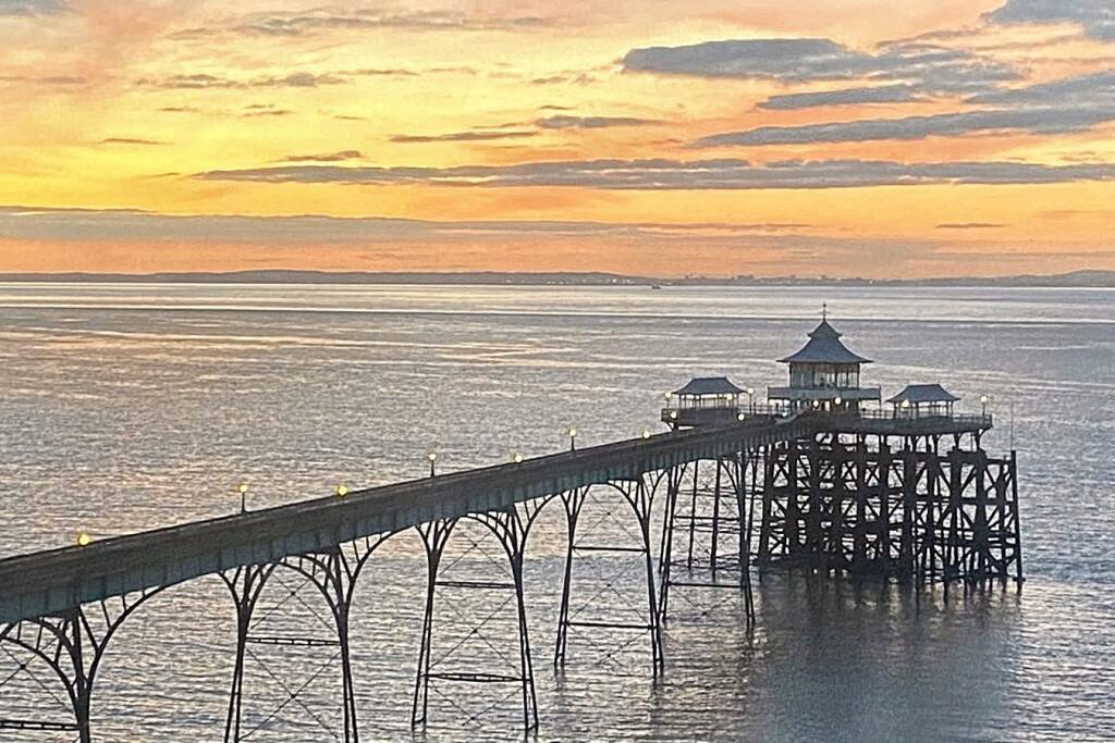 Additional property image - Prime location on Clevedon Seafront