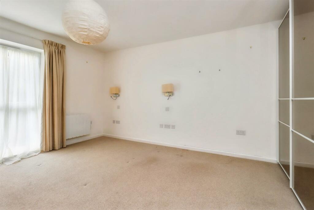 Additional property image - Outstanding coastal location with panoramic views