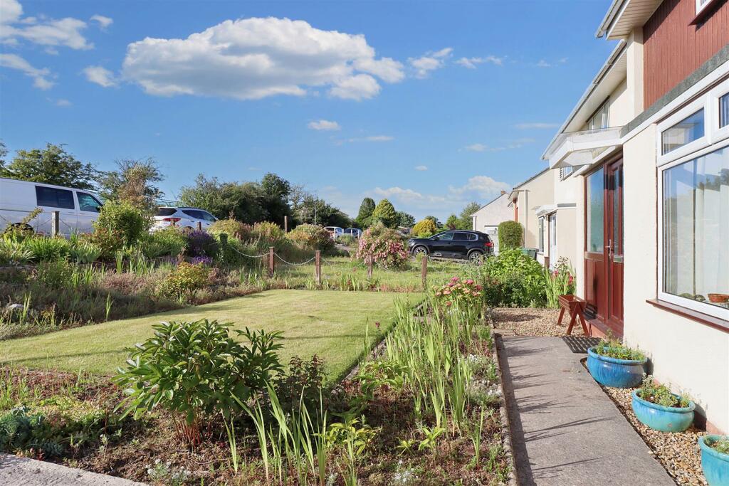 Additional property image - Much admired Upper Clevedon location