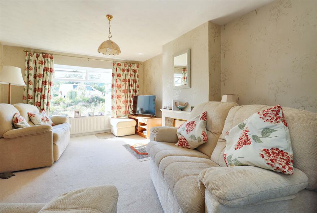 Additional property image - Much admired Upper Clevedon location