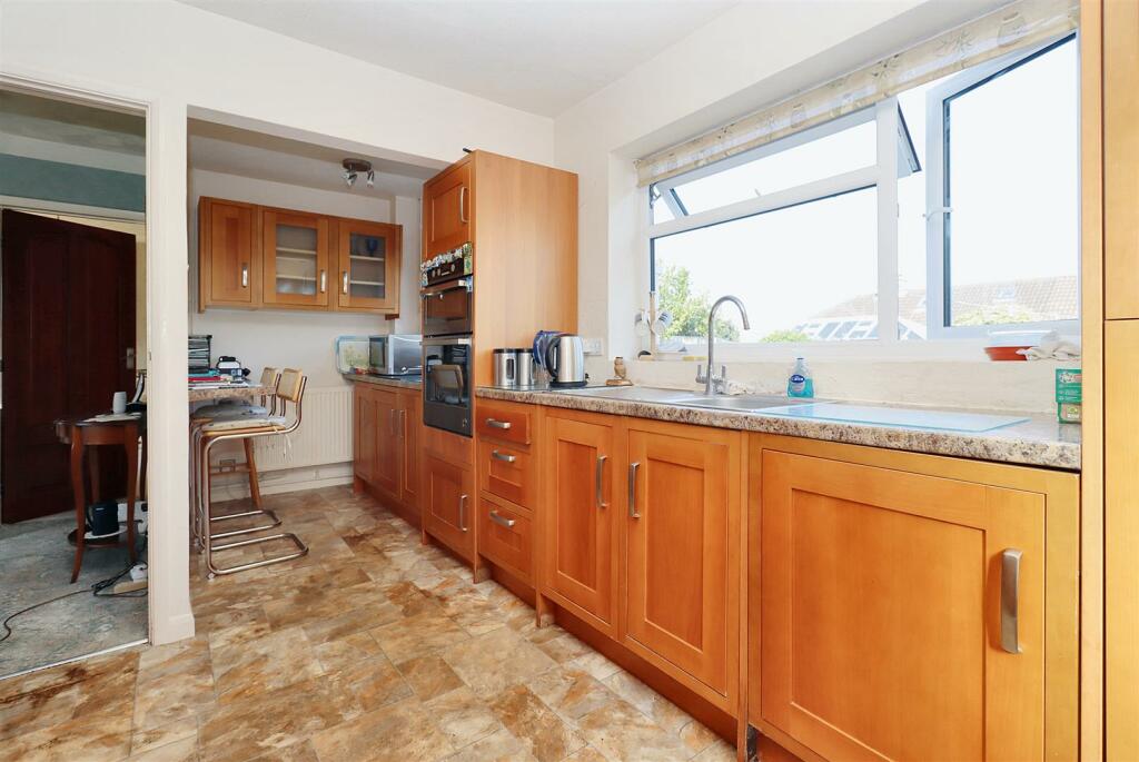 Additional property image - Much admired Upper Clevedon location