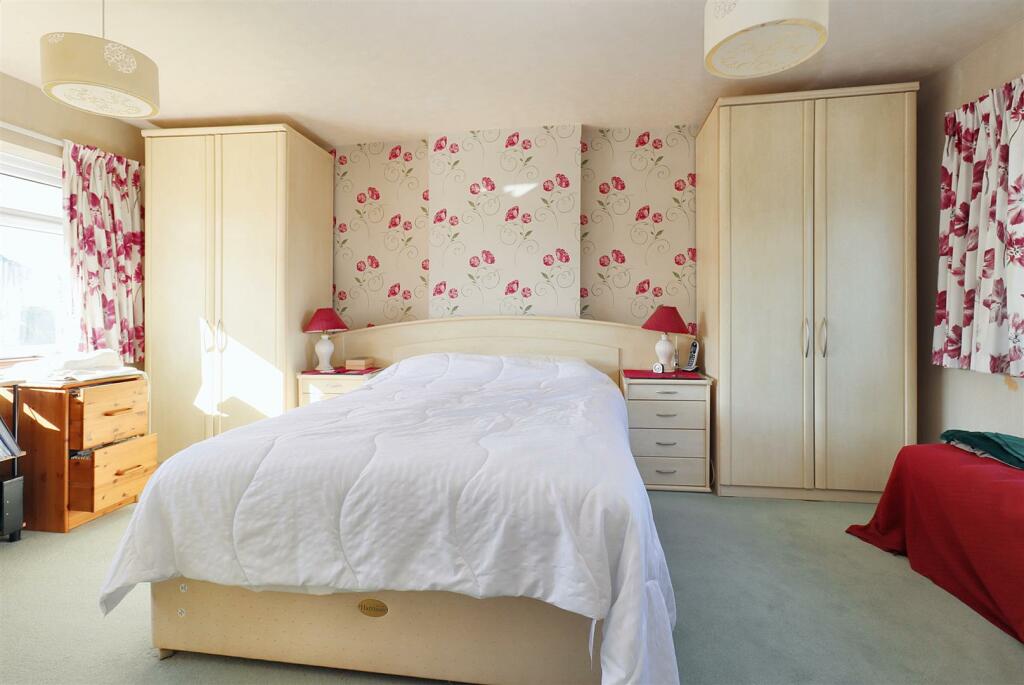 Additional property image - Much admired Upper Clevedon location