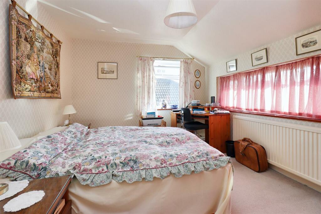 Additional property image - Much admired Upper Clevedon location