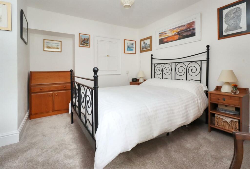 Additional property image - Prime location almost immediate to Clevedon Seafront