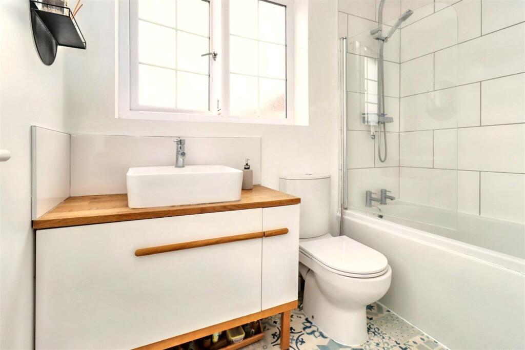 Additional property image - Superb home in West End of Clevedon