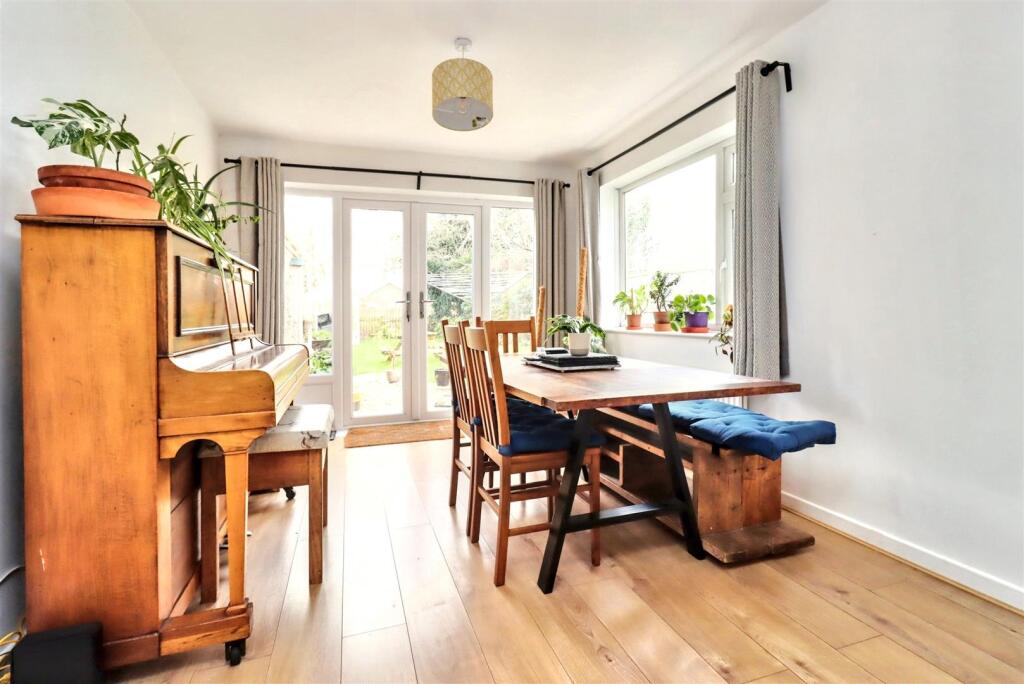 Additional property image - Superb home in West End of Clevedon