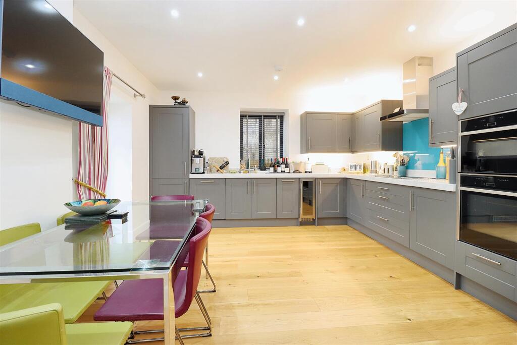 Additional property image - Beautifully converted barn in East Clevedon