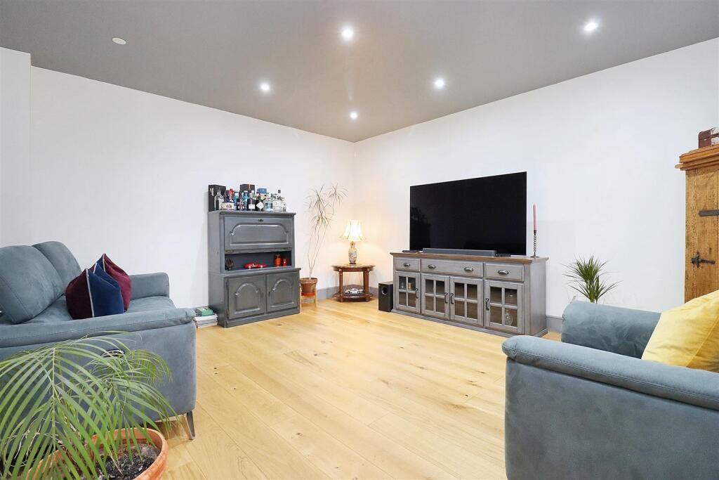 Additional property image - Beautifully converted barn in East Clevedon