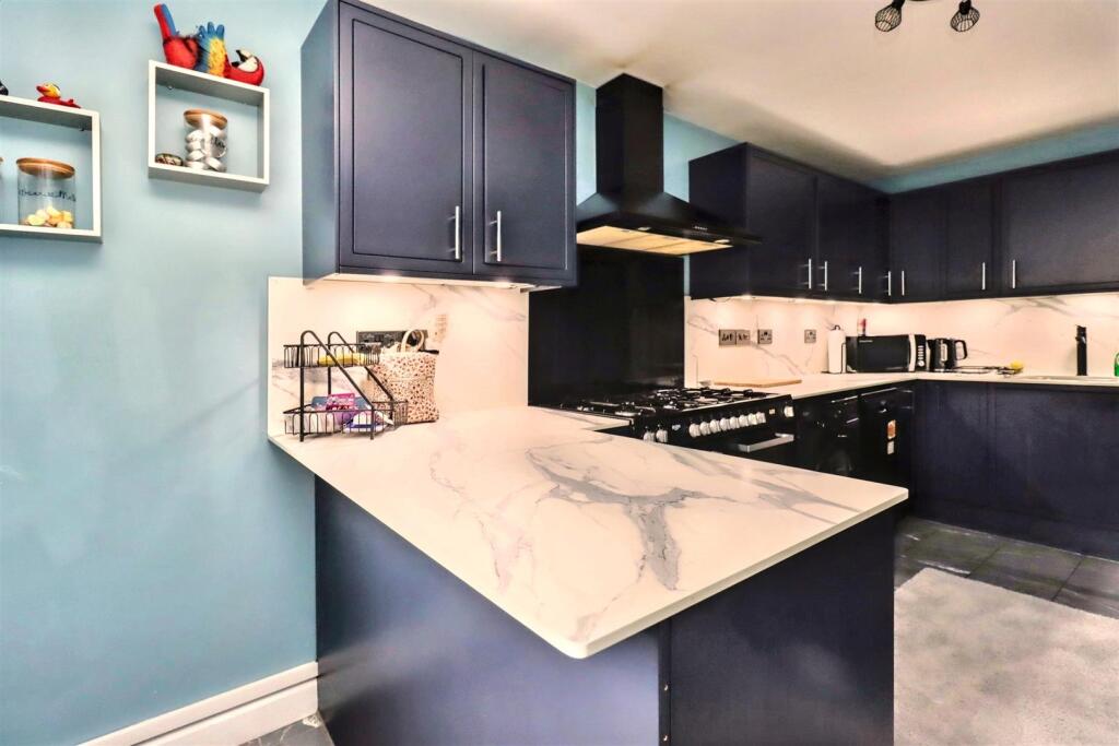 Additional property image - Popular cul de sac location in Clevedon