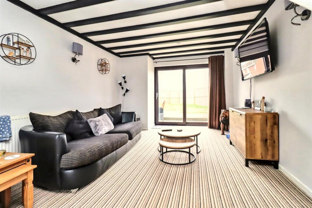 Additional property image - Popular cul de sac location in Clevedon