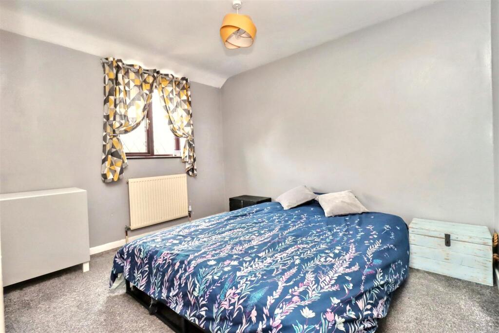 Additional property image - Popular cul de sac location in Clevedon