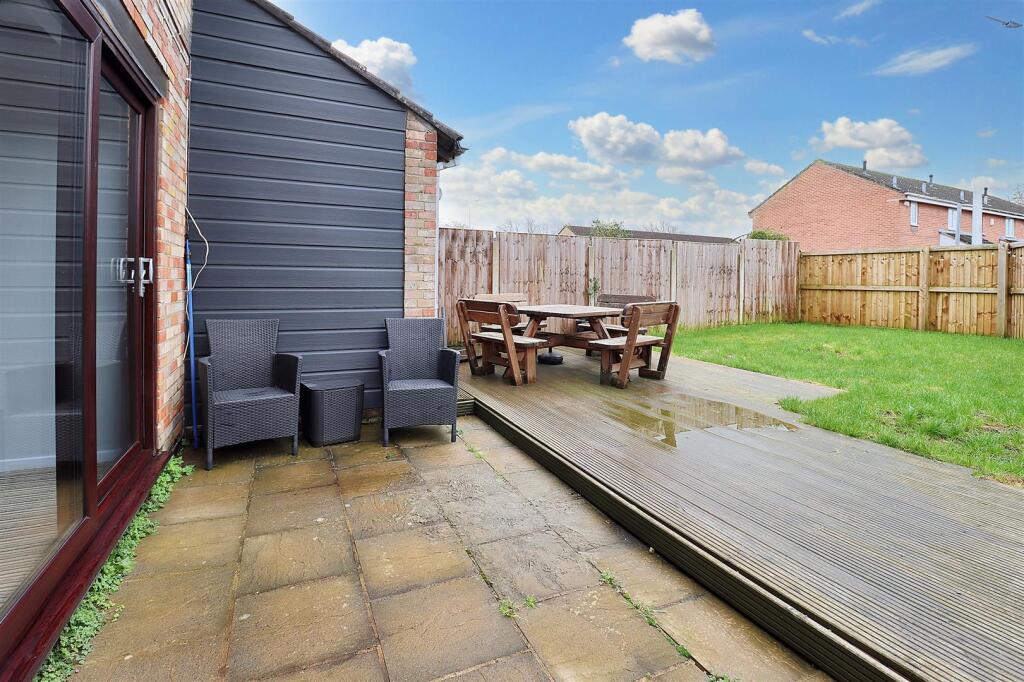 Additional property image - Popular cul de sac location in Clevedon