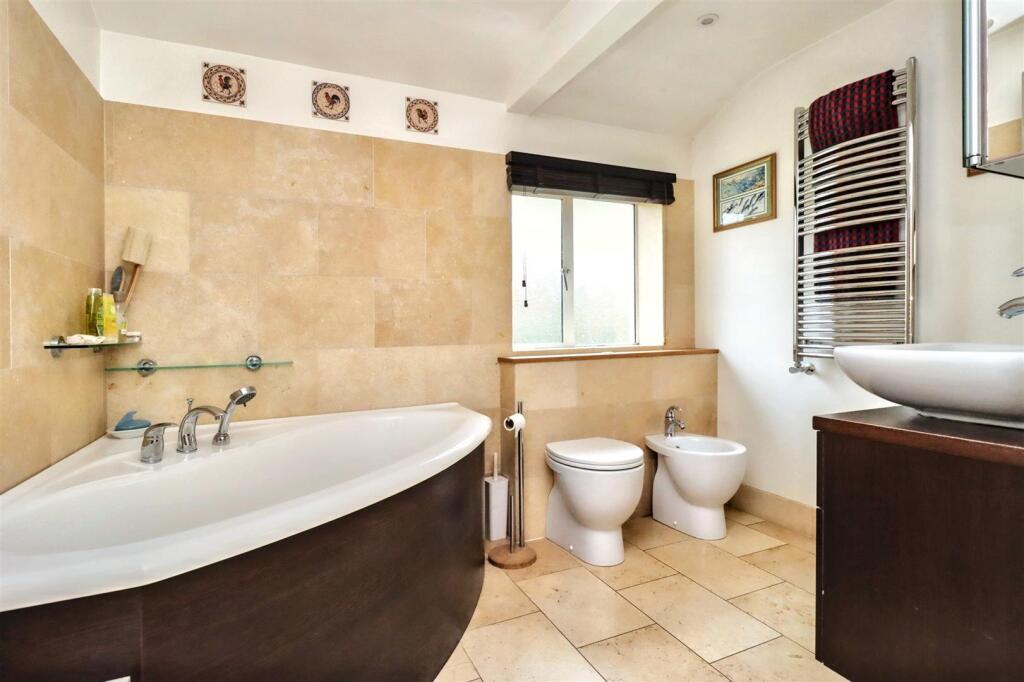 Additional property image - Secluded Upper Clevedon position