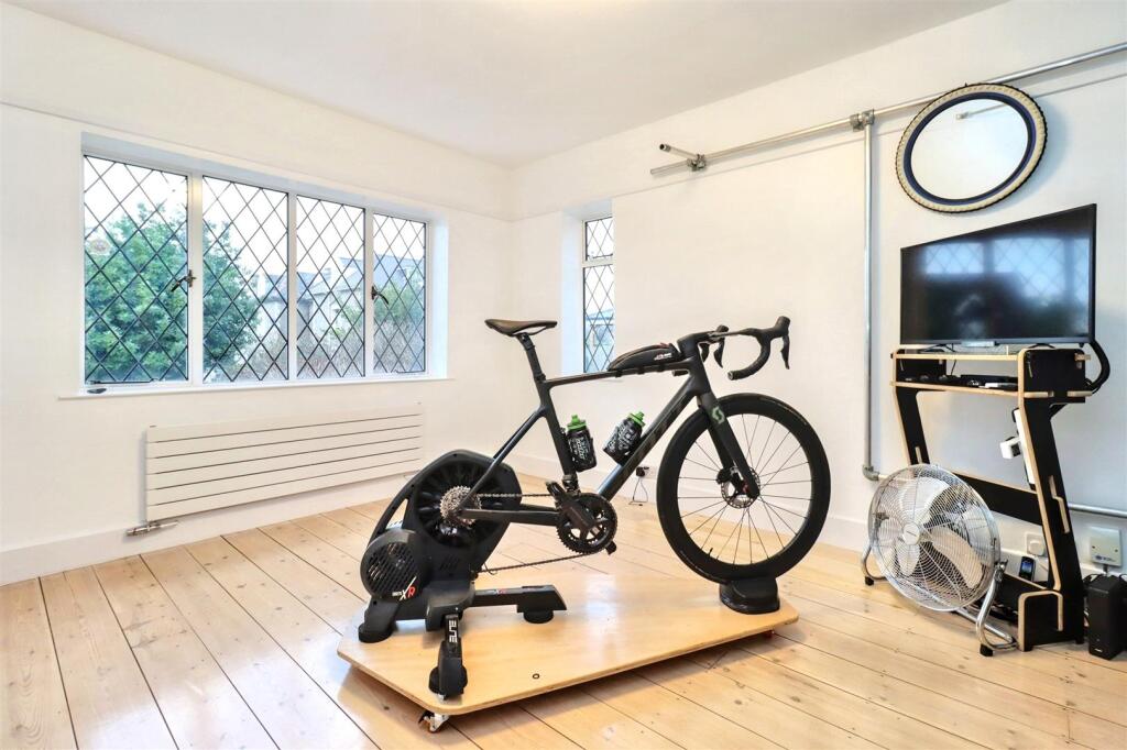 Additional property image - Secluded Upper Clevedon position