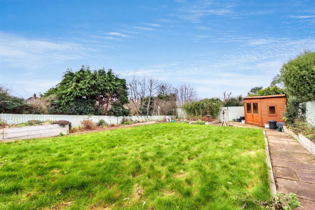 Additional property image - Nestled along a much admired Road in Upper Clevedon.