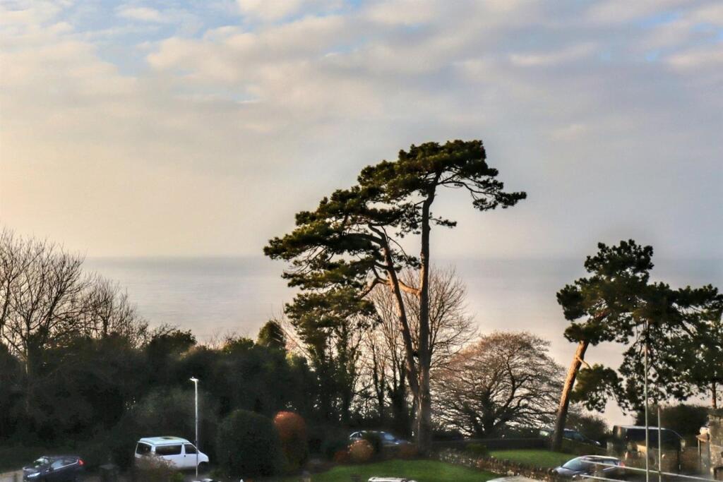 Additional property image - Modern luxury in a prestigious coastal location