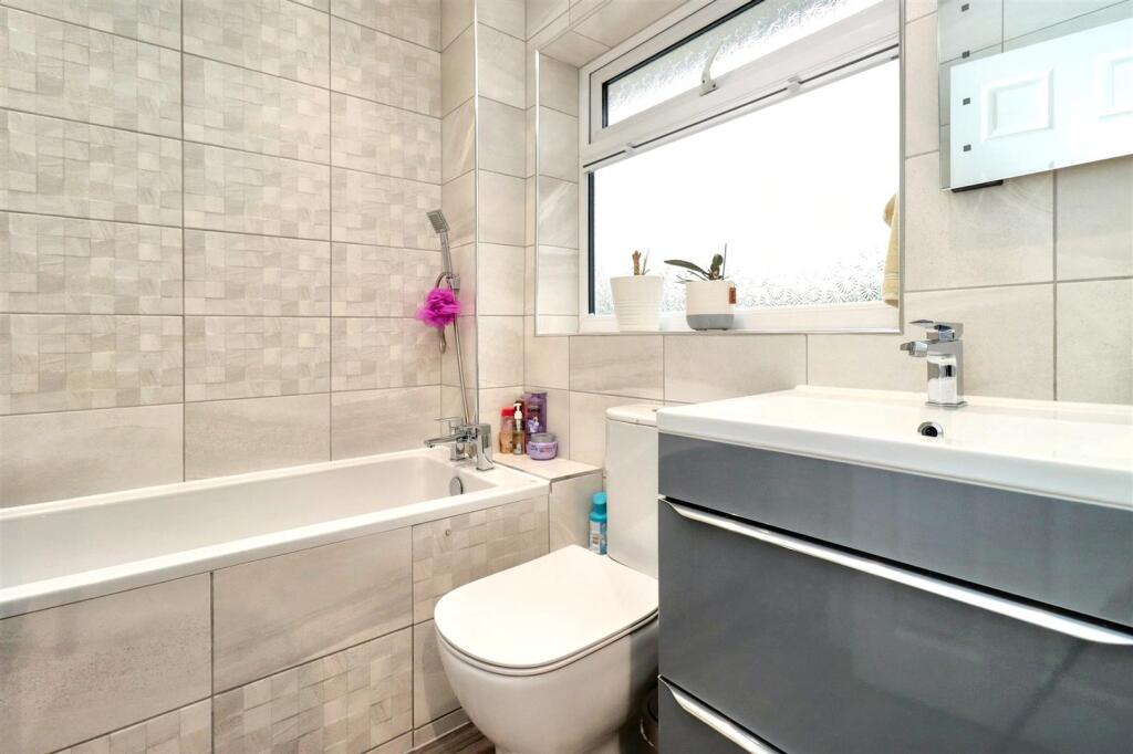 Additional property image - Popular position on the outskirts of Clevedon