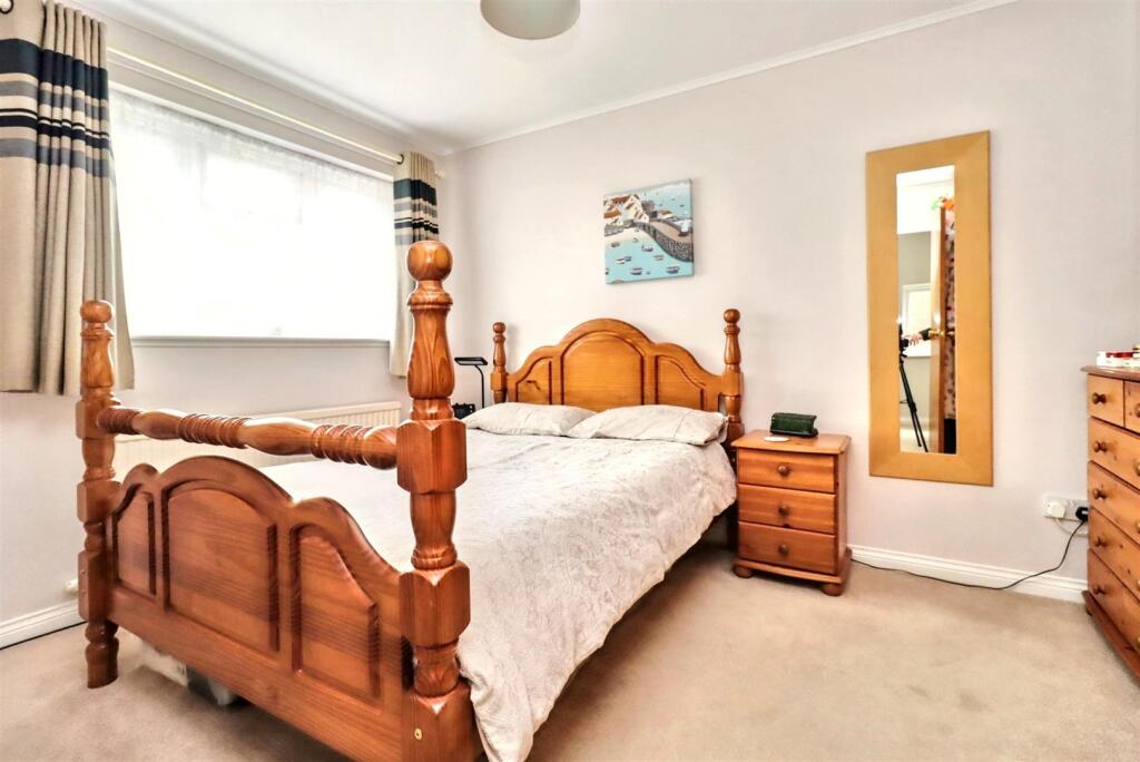 Additional property image - Popular family location in Clevedon