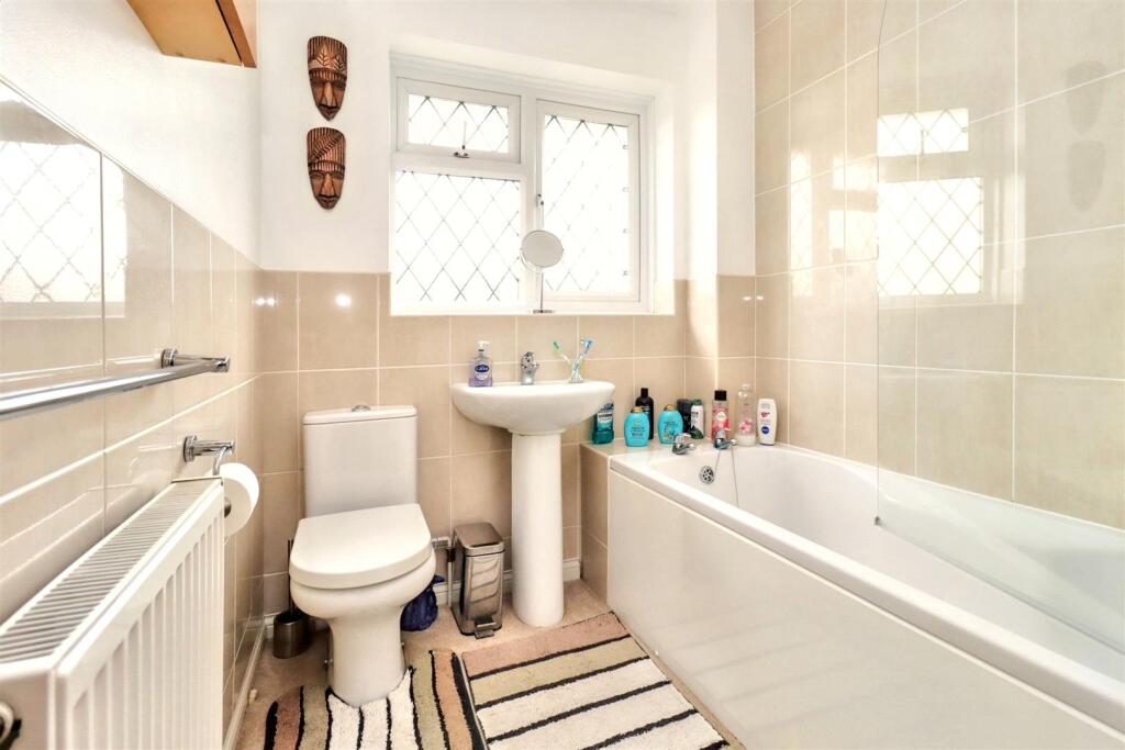 Additional property image - Popular family location in Clevedon