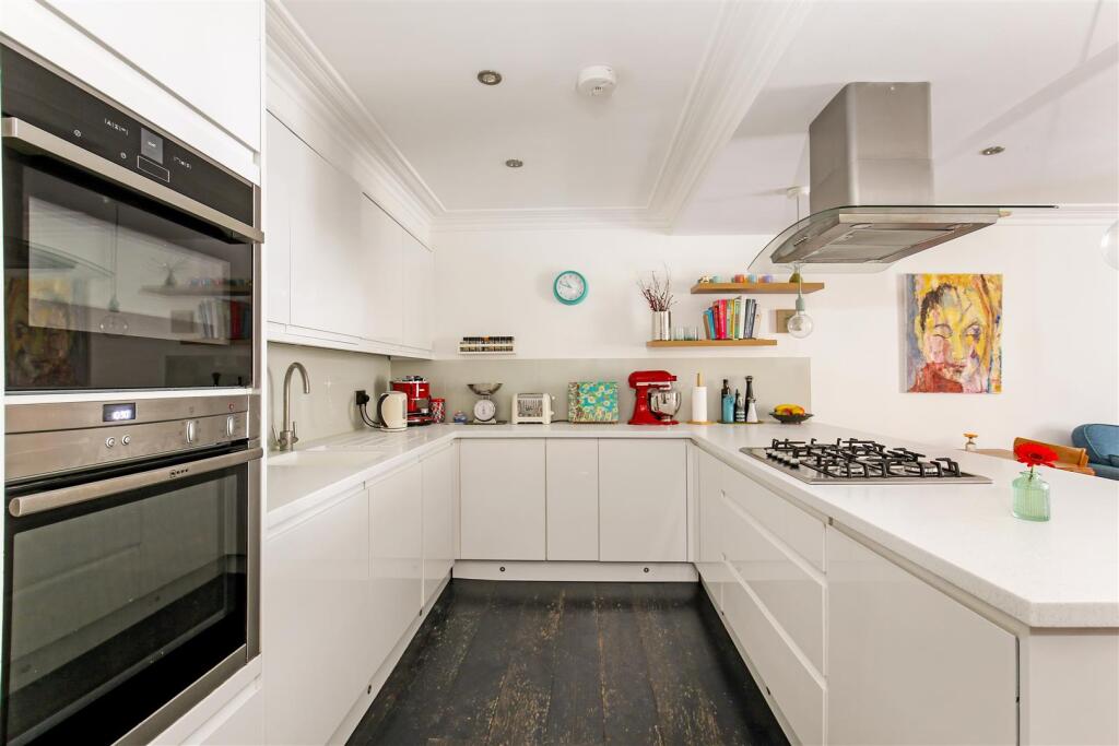 Additional property image - Overlooking the wonderful Hill Road, Clevedon