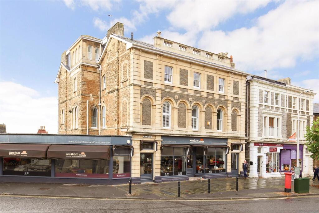 Additional property image - Overlooking the wonderful Hill Road, Clevedon