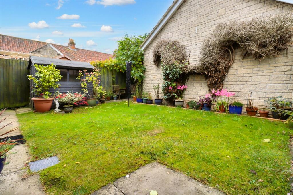 Additional property image - Close to Clevedon Town Centre