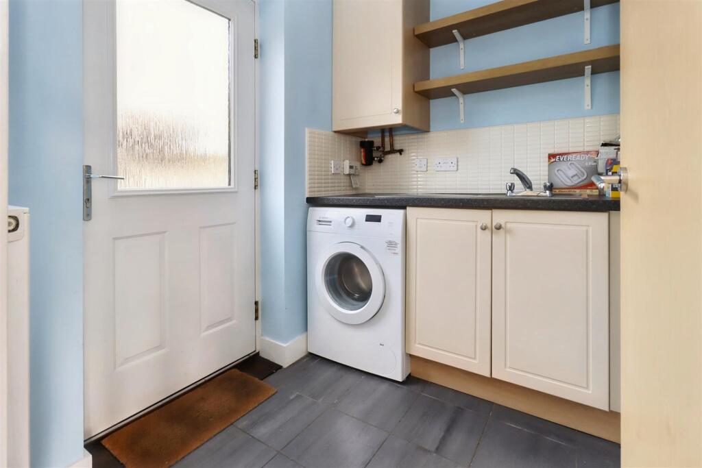 Additional property image - Close to Clevedon Town Centre