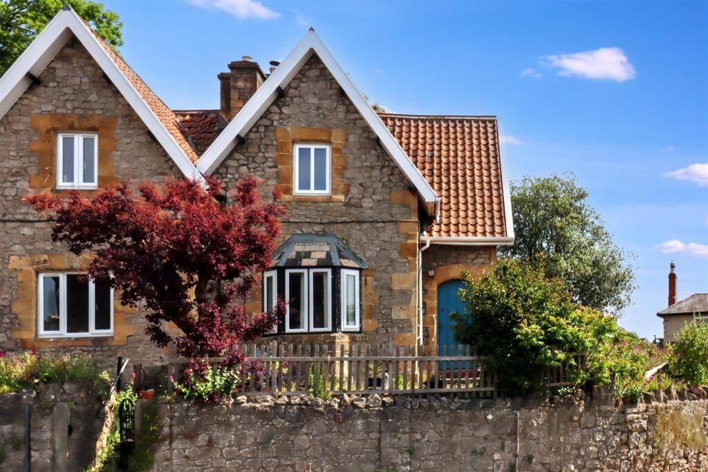 Main image of property: Elevated position close to Clevedon town centre