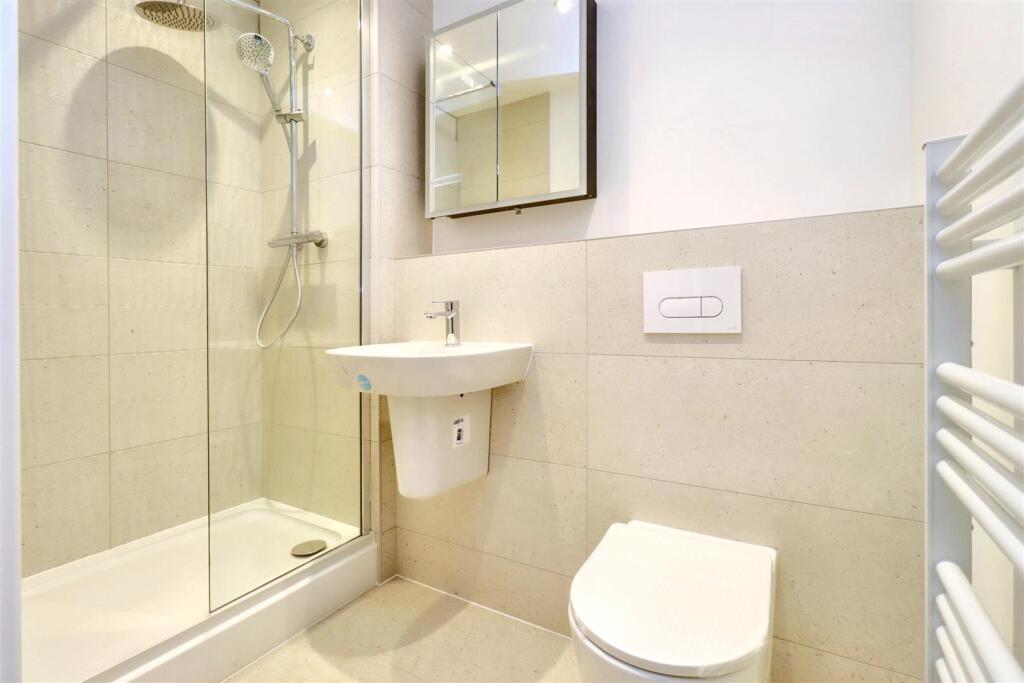 Additional property image - Modern luxury in a prestigious coastal location