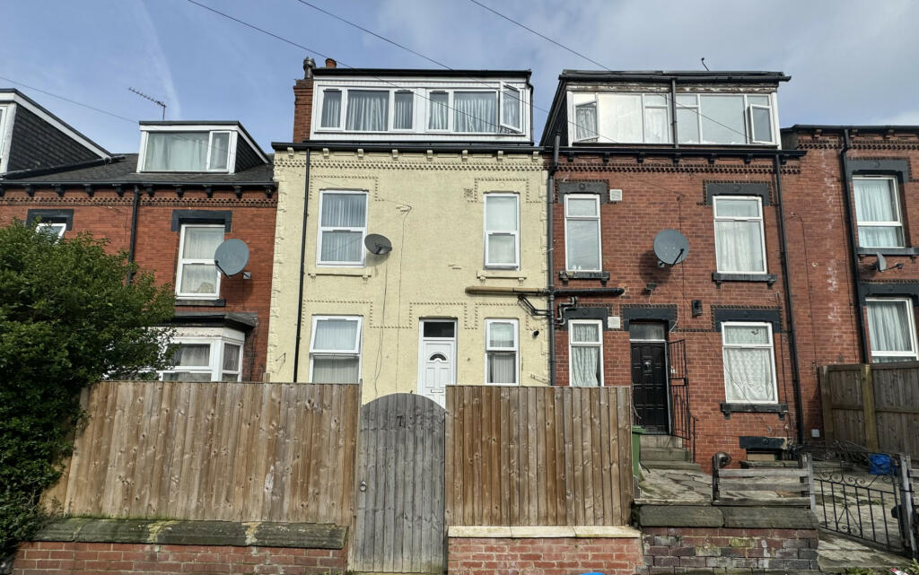 3 bedroom terraced house for rent in Ashton Grove, Leeds, West Yorkshire, LS8