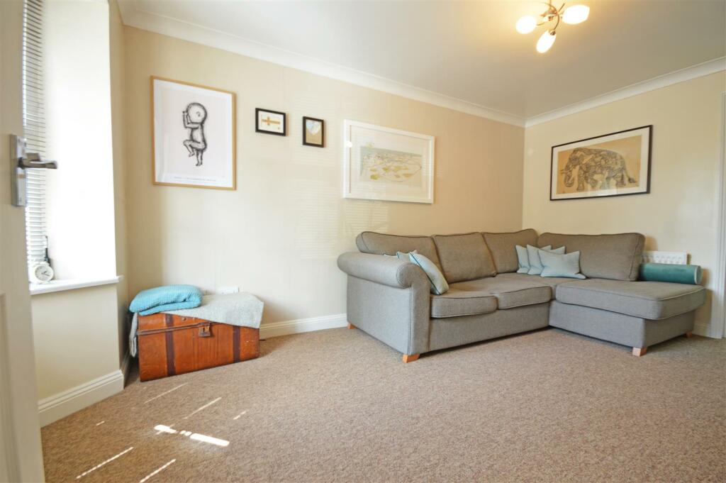 SemiDetached to rent on Speyside Court, Orton Southgate, Peterborough