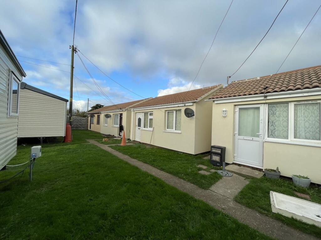 Additional property image - Pretoria Caravan Park, Point Clear, St Osyth, Clacton on Sea, CO16 8NG