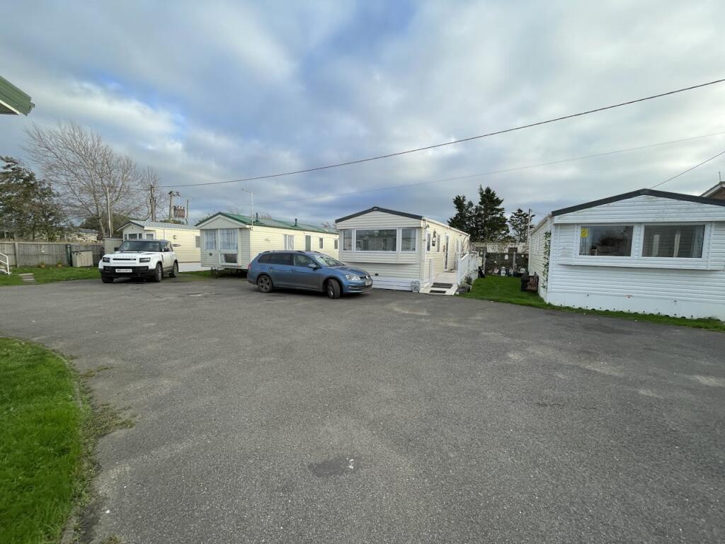 Additional property image - Pretoria Caravan Park, Point Clear, St Osyth, Clacton on Sea, CO16 8NG