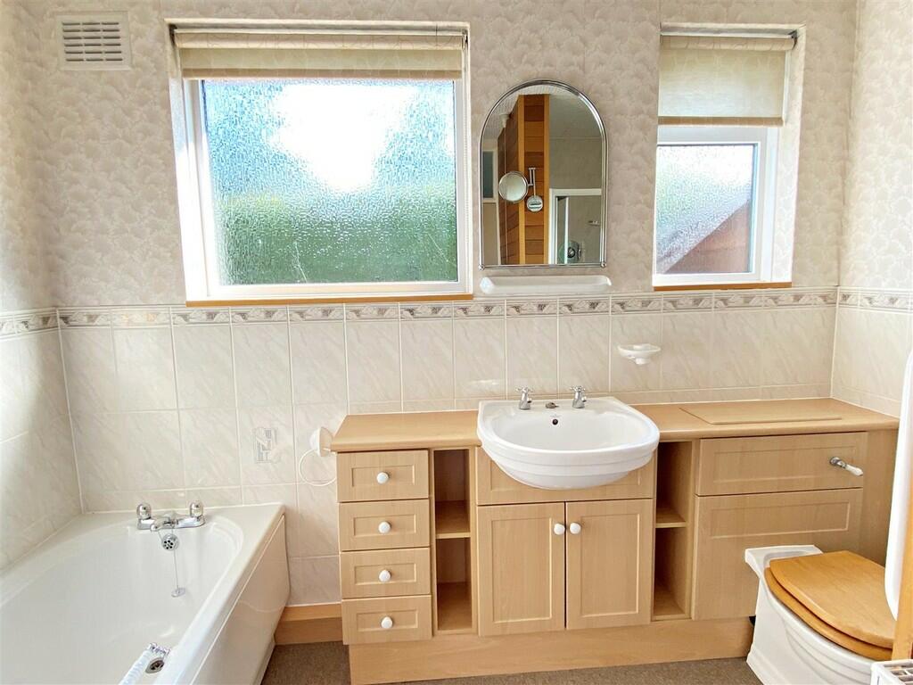 Additional property image - Eden Croft, Kenilworth