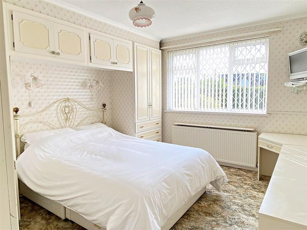 Additional property image - Eden Croft, Kenilworth
