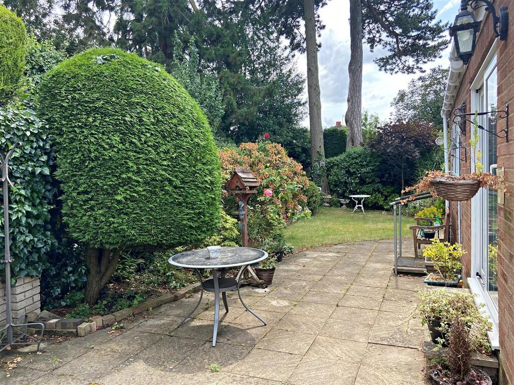 Additional property image - Eden Croft, Kenilworth