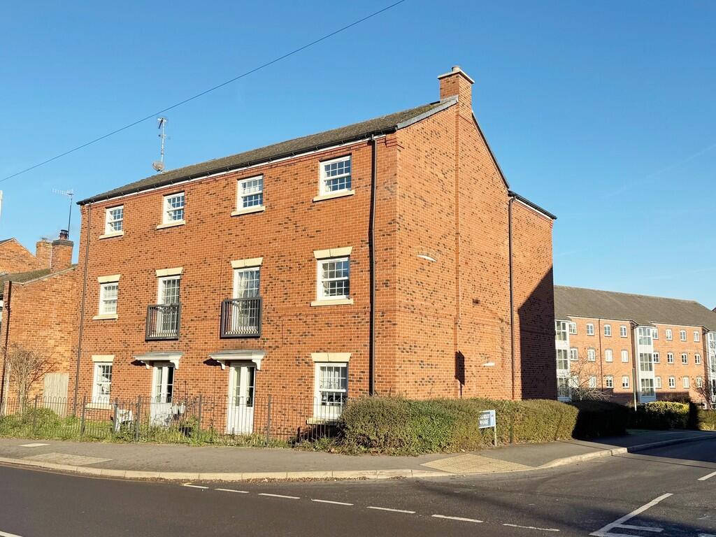 Main image of property: Chandley Wharf, Warwick