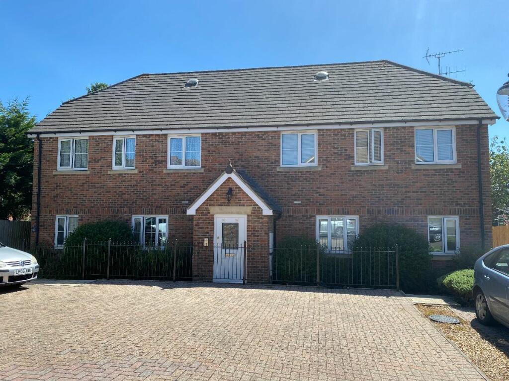 2 bedroom apartment for sale in Redwing Road, Clanfield, Waterlooville, PO8