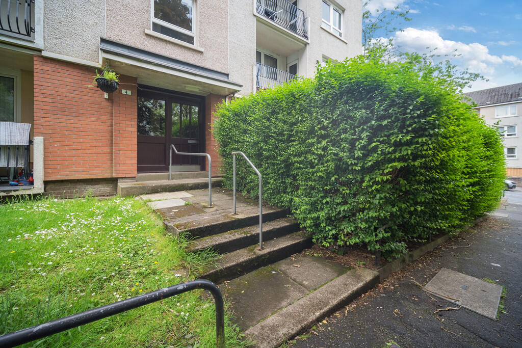 Main image of property: Cadder Grove, Maryhill