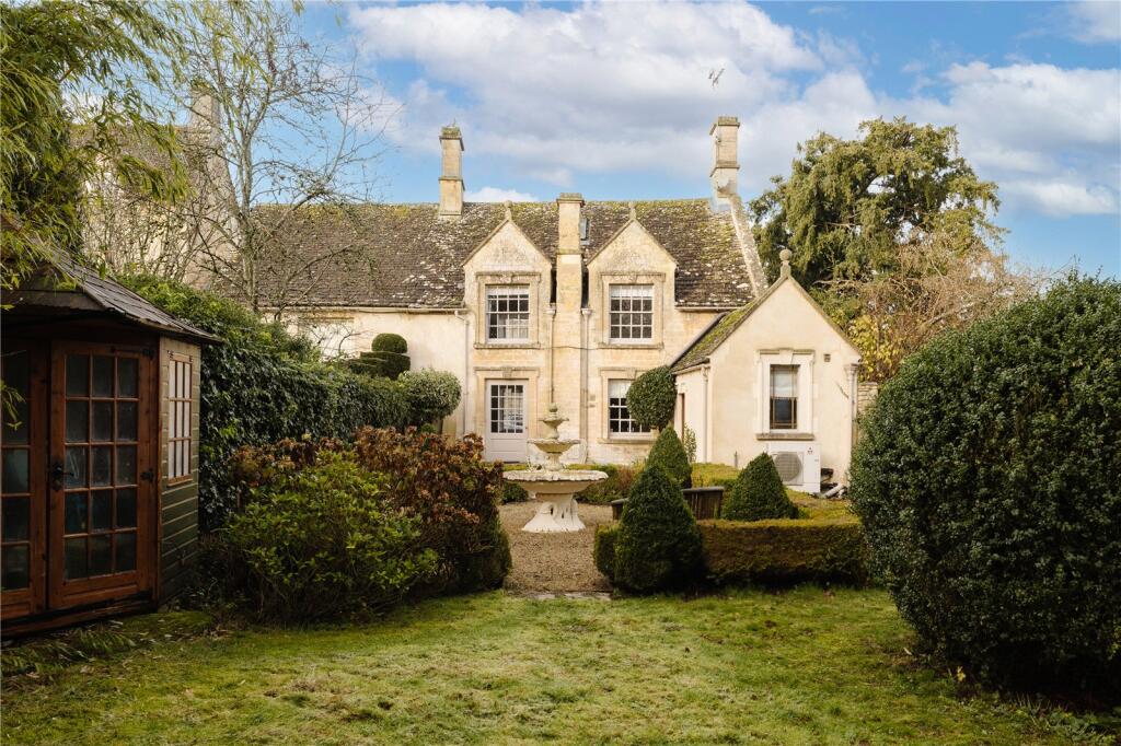 Main image of property: Pytts Lane, Burford, Oxfordshire, OX18