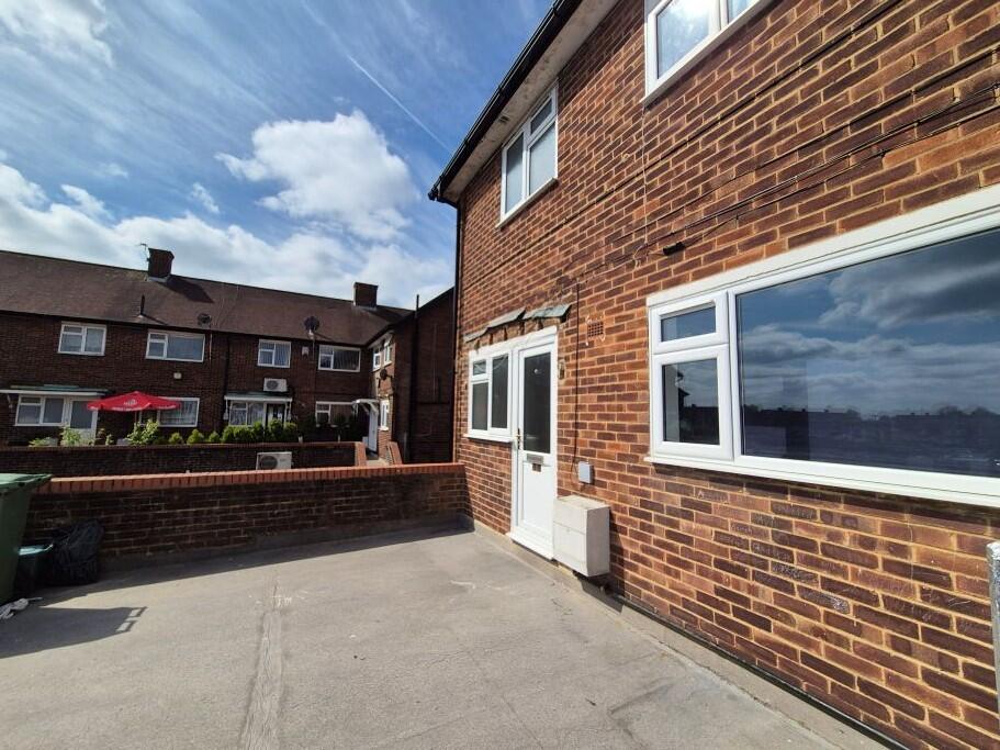 Main image of property: The Quadrant, St. Albans, Hertfordshire, AL4