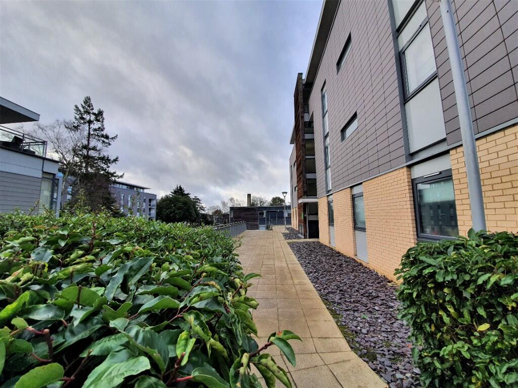 Main image of property: 12 Trinity Court, Newsom Place, St Albans, AL1 3FT