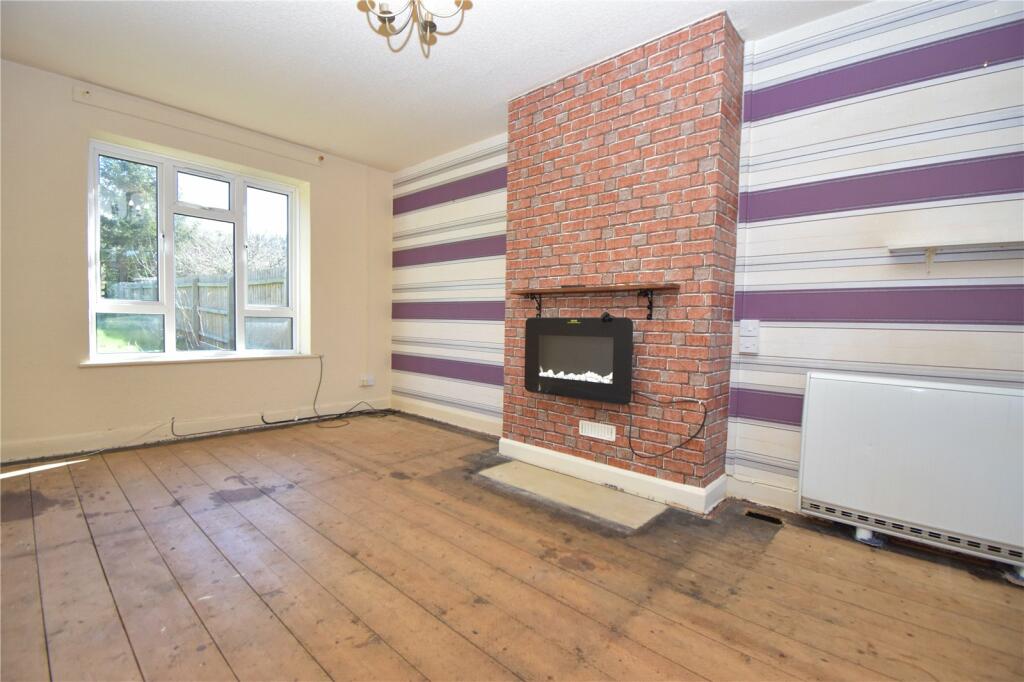 3 bedroom semidetached house for sale in Crawlings Piece, Ogbourne St