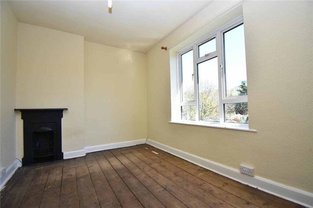 3 bedroom semidetached house for sale in Crawlings Piece, Ogbourne St