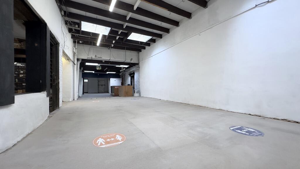 Additional property image - 4 High Street, Warminster, BA12 9AE