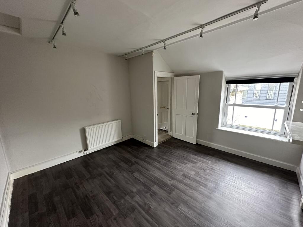Additional property image - The Old Manse, 122 High Street, Street, BA16 0ER